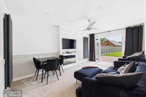 3 bedroom bungalow for sale, Holloway Road, Heybridge,