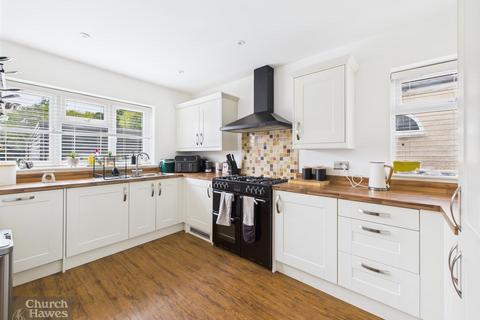 3 bedroom bungalow for sale, Holloway Road, Heybridge,