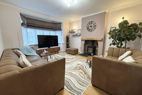 4 bedroom semi-detached house for sale, Bills Lane, Shirley