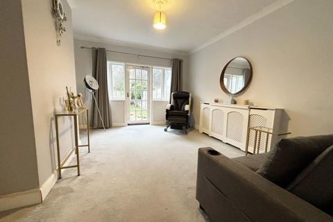 4 bedroom semi-detached house for sale, Bills Lane, Shirley