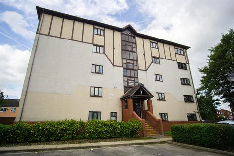 1 bedroom flat to rent, 1-Bed Flat to Let on Cromer Place, Ingol, Preston