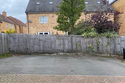 2 bedroom flat to rent, Howards Way, Moulton, NN3 6RP