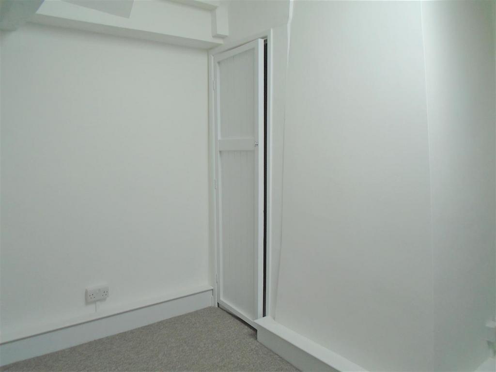 Bedroom 2, 1.JPG