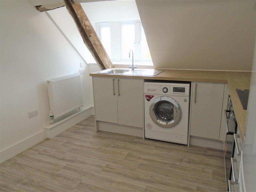 Kitchen.JPG
