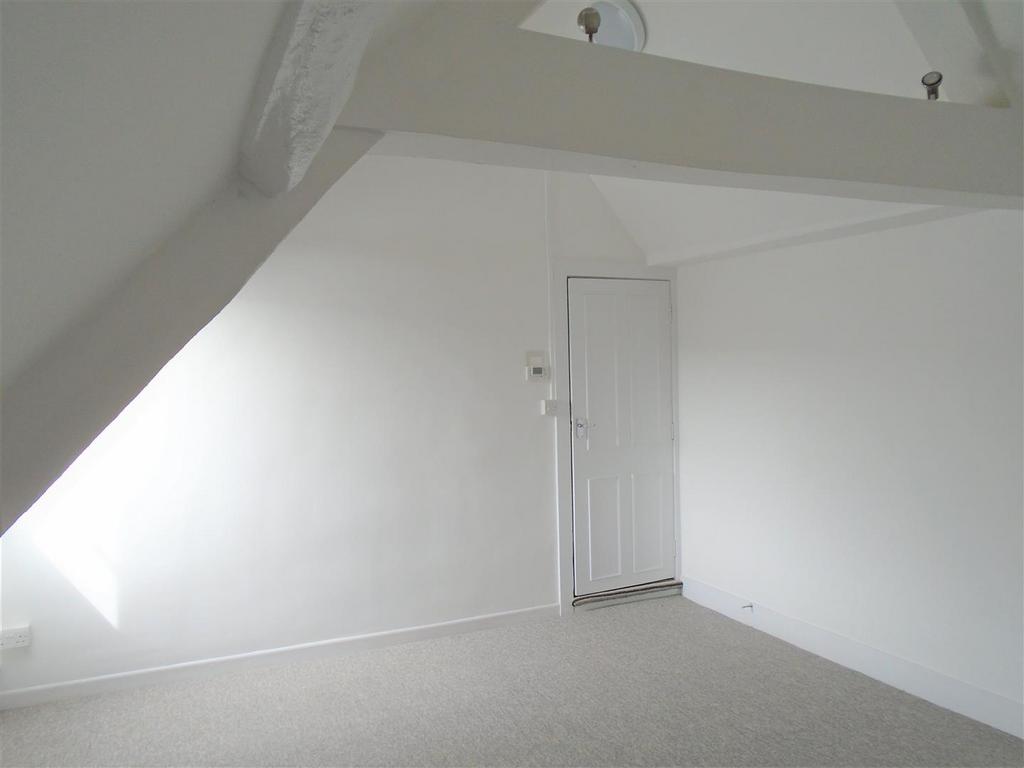 Lounge 2.JPG