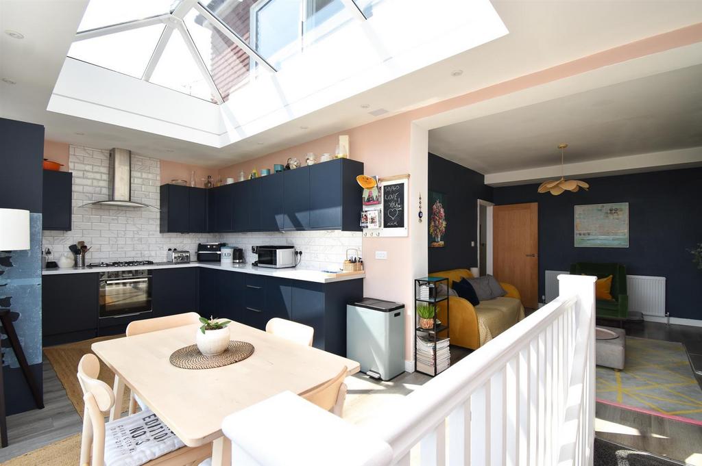 Kitchen diner
