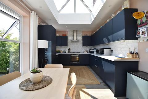 4 bedroom semi-detached house for sale, Conqueror Road, St. Leonards-On-Sea TN38