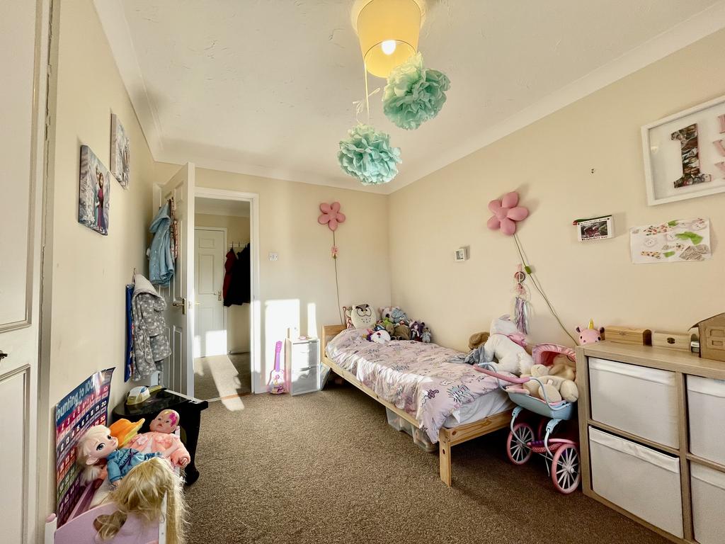 Bedroom 2 (2)