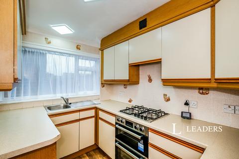 3 bedroom terraced house to rent, Brook Way, Lancing, West Sussex, BN15