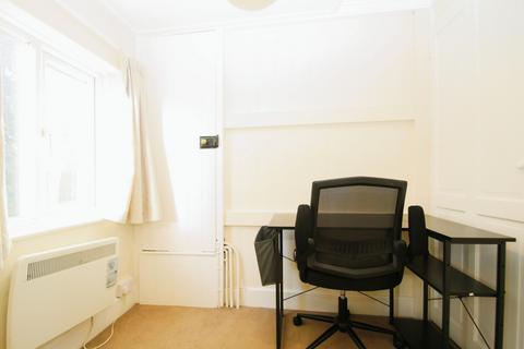 1 bedroom terraced house to rent, Gawcott Road, Buckingham MK18