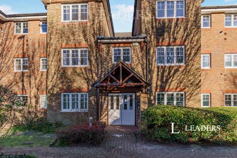 2 bedroom flat to rent, Suva Court, London Road, East Grinstead, RH19