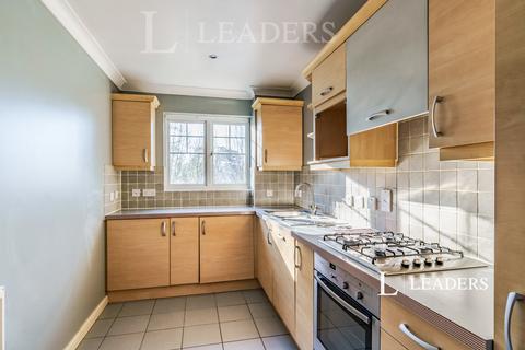 2 bedroom flat to rent, Suva Court, London Road, East Grinstead, RH19
