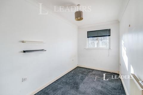 2 bedroom flat to rent, Suva Court, London Road, East Grinstead, RH19