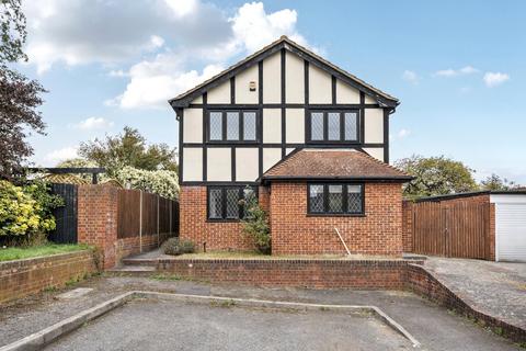 4 bedroom detached house to rent, Hotham Close, Sutton At Hone, Dartford, DA4