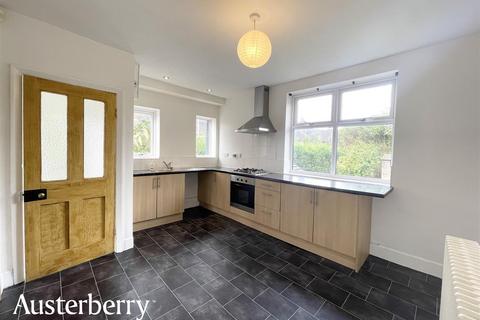 2 bedroom semi-detached house to rent, Hollings Street, Stoke-On-Trent ST4