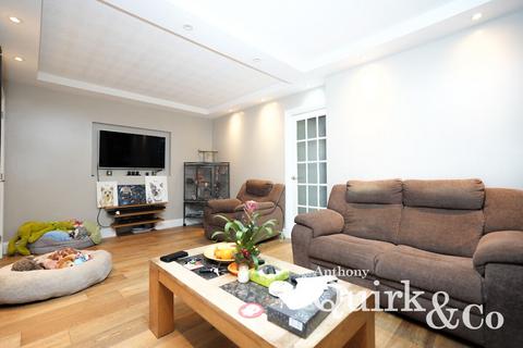 2 bedroom detached bungalow for sale, Abensburg Road, Canvey Island, SS8
