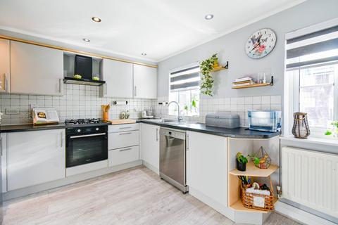 undefined, Martingale Chase, Newbury, Berkshire, RG14
