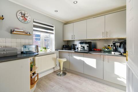 undefined, Martingale Chase, Newbury, Berkshire, RG14