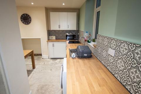2 bedroom terraced house to rent, 6 Eldon Street, Halifax, HX3