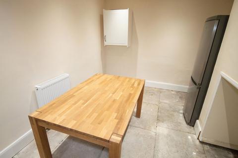 2 bedroom terraced house to rent, 6 Eldon Street, Halifax, HX3