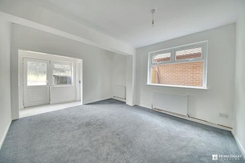 3 bedroom detached house to rent, Halton Road, Runcorn, WA7
