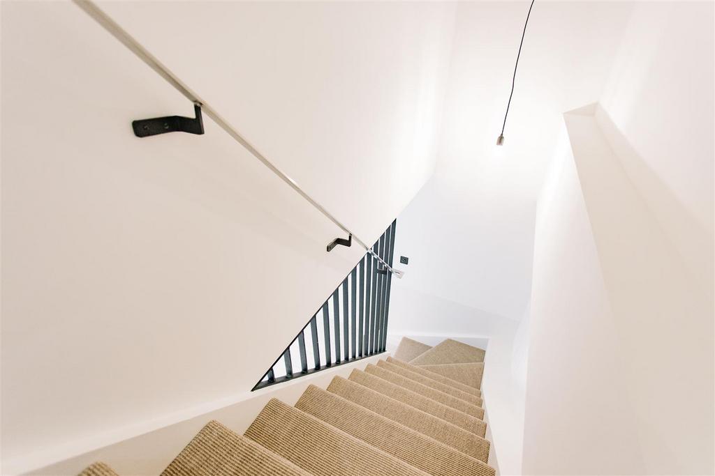 MB number 4 fonthill mews 28.jpg