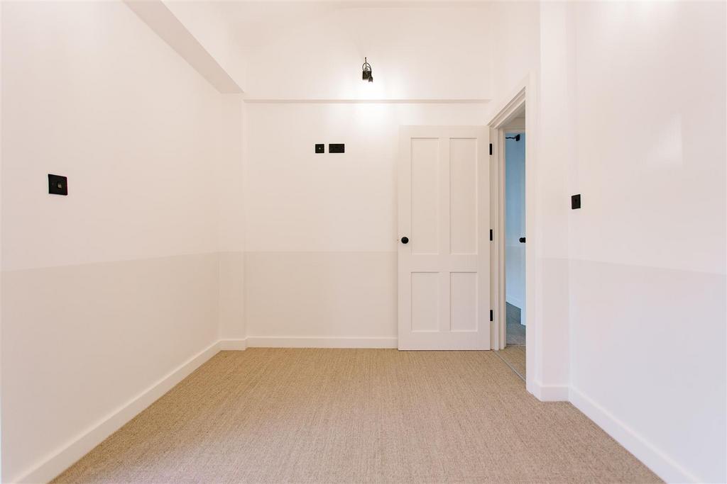 MB number 4 fonthill mews 16.jpg