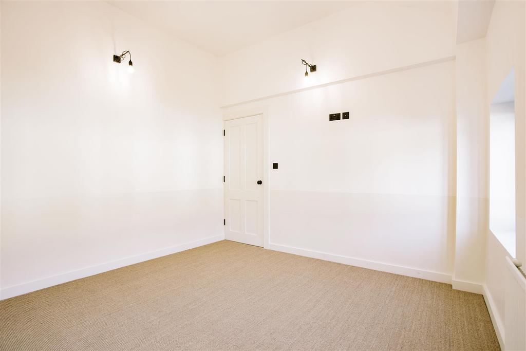 MB number 4 fonthill mews 34.jpg