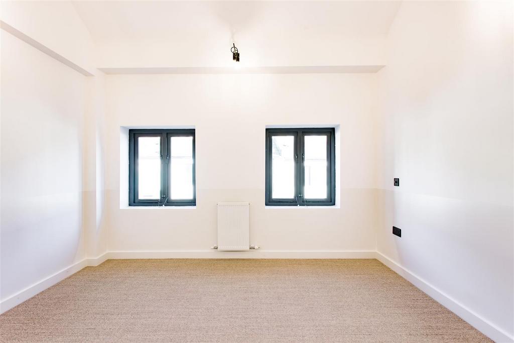 MB number 4 fonthill mews 35.jpg