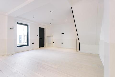 undefined, Fonthill Mews, Finsbury Park