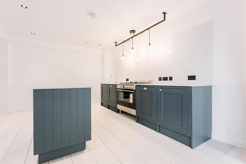 MB number 4 fonthill mews 48.jpg