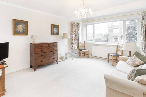 2 bedroom flat to rent, Sheen Court, Richmond TW10