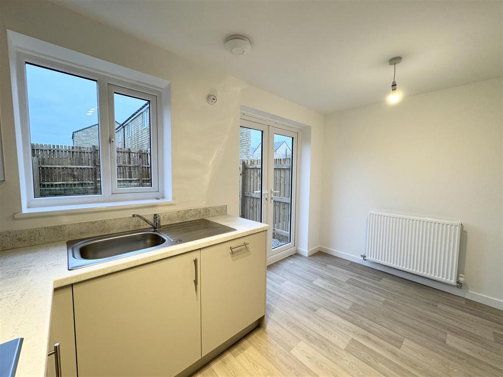 Dining kitchen