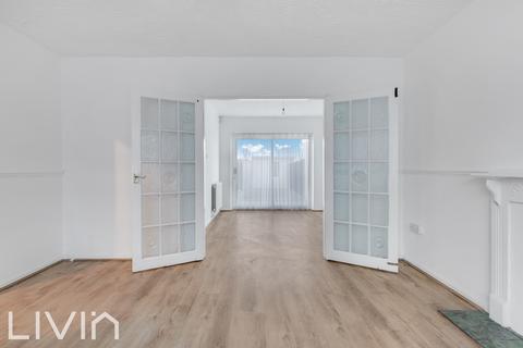 3 bedroom house for sale, North Walk, Field Way, Croydon, Croydon CR0