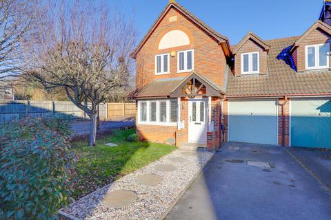 undefined, Orchard Grove, Caversham