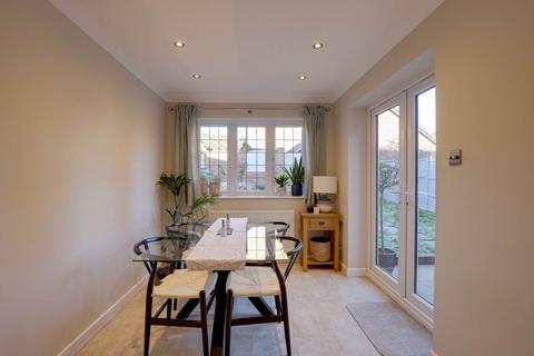 undefined, Orchard Grove, Caversham