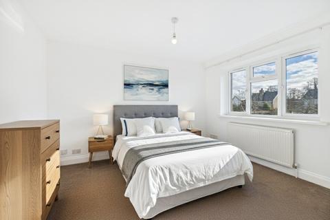 undefined, Nash Close, Farnborough, Hampshire, GU14