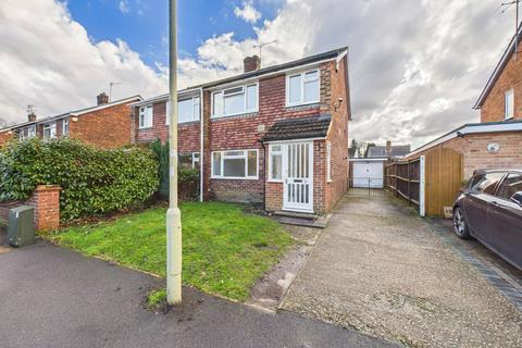 Nash Close, Farnborough, Hampshire, GU14