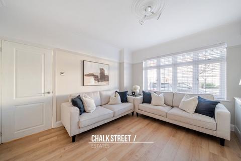 4 bedroom semi-detached house for sale, Glebe Way, Hornchurch, RM11