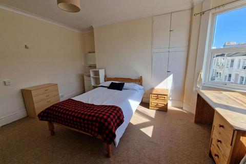 6 bedroom terraced house to rent, St Georges Terrace, Brighton BN2