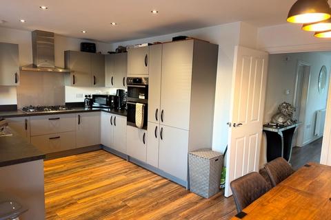 4 bedroom property for sale, Aldermans Drive, Peterborough, PE3