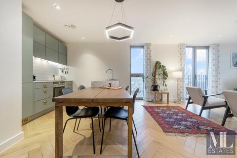 3 bedroom flat for sale, Heritage Lane, London NW6