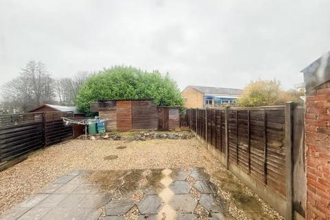 3 bedroom semi-detached house to rent, Brookfield Crescent,  Headington,  OX3