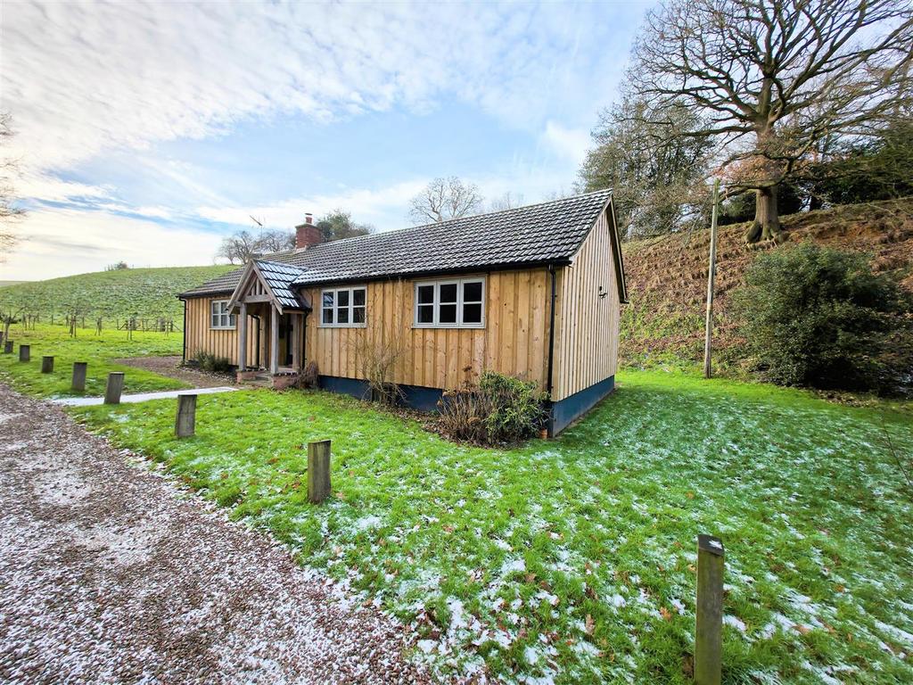 Lower Burcote Farm Bungalow 12