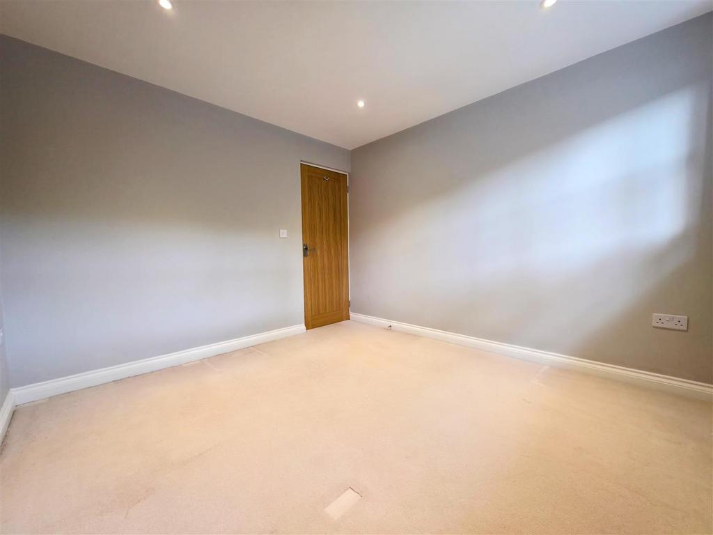 Lower Burcote Farm Bungalow 8