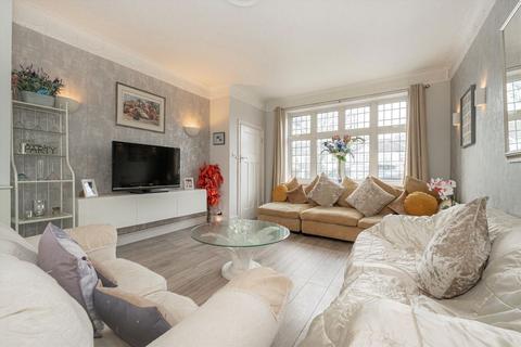 undefined, Strawberry Vale, Twickenham TW1