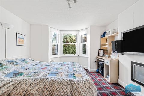 3 bedroom terraced house for sale, Trinity Road, London, N2
