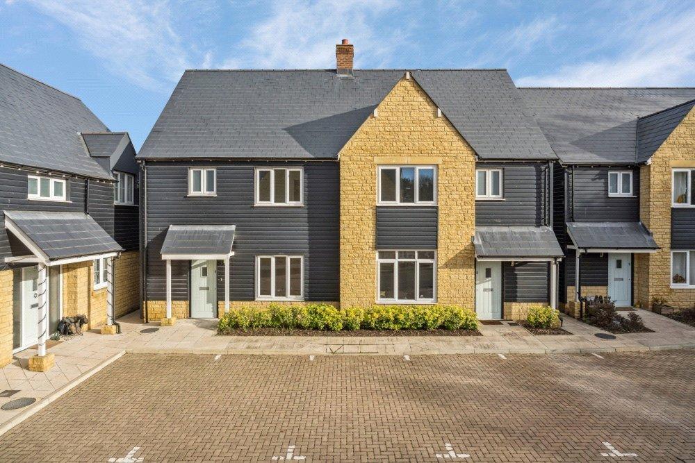 Canal Close