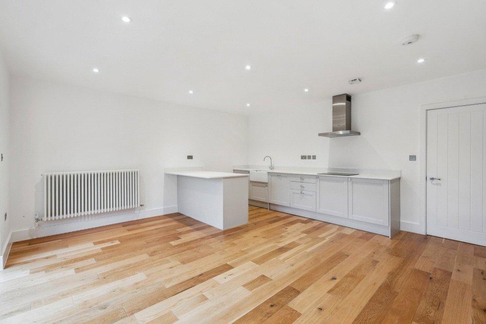 Kitchen/Dining (11)