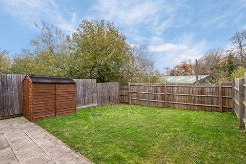 undefined, Canal Close, Enslow, Kidlington, Oxfordshire, OX5